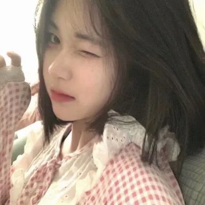 隔壁墓园的男孩